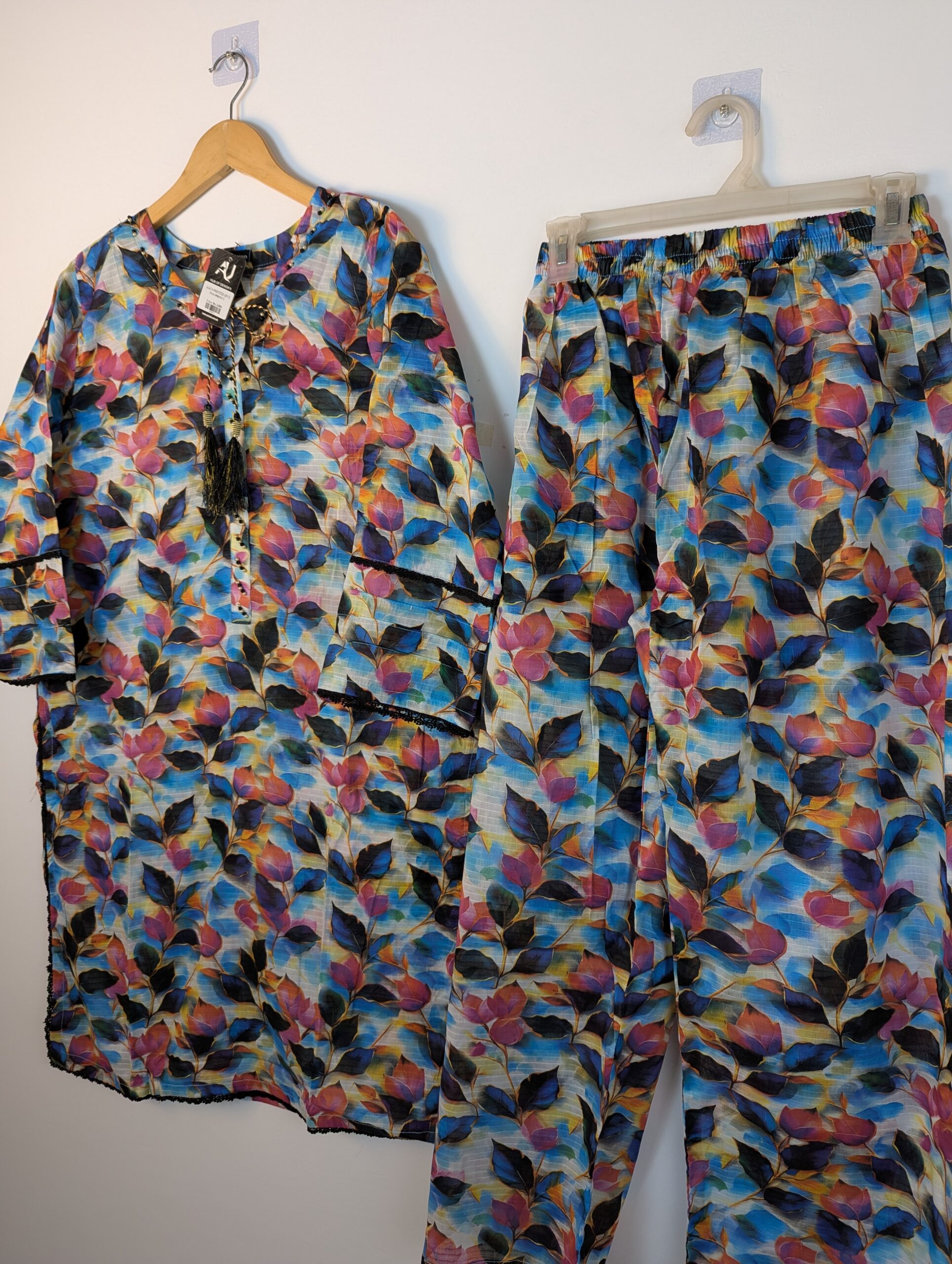 Bana doria 2 piece lawn AAC4-2PCS-P(1-5) - Image 3