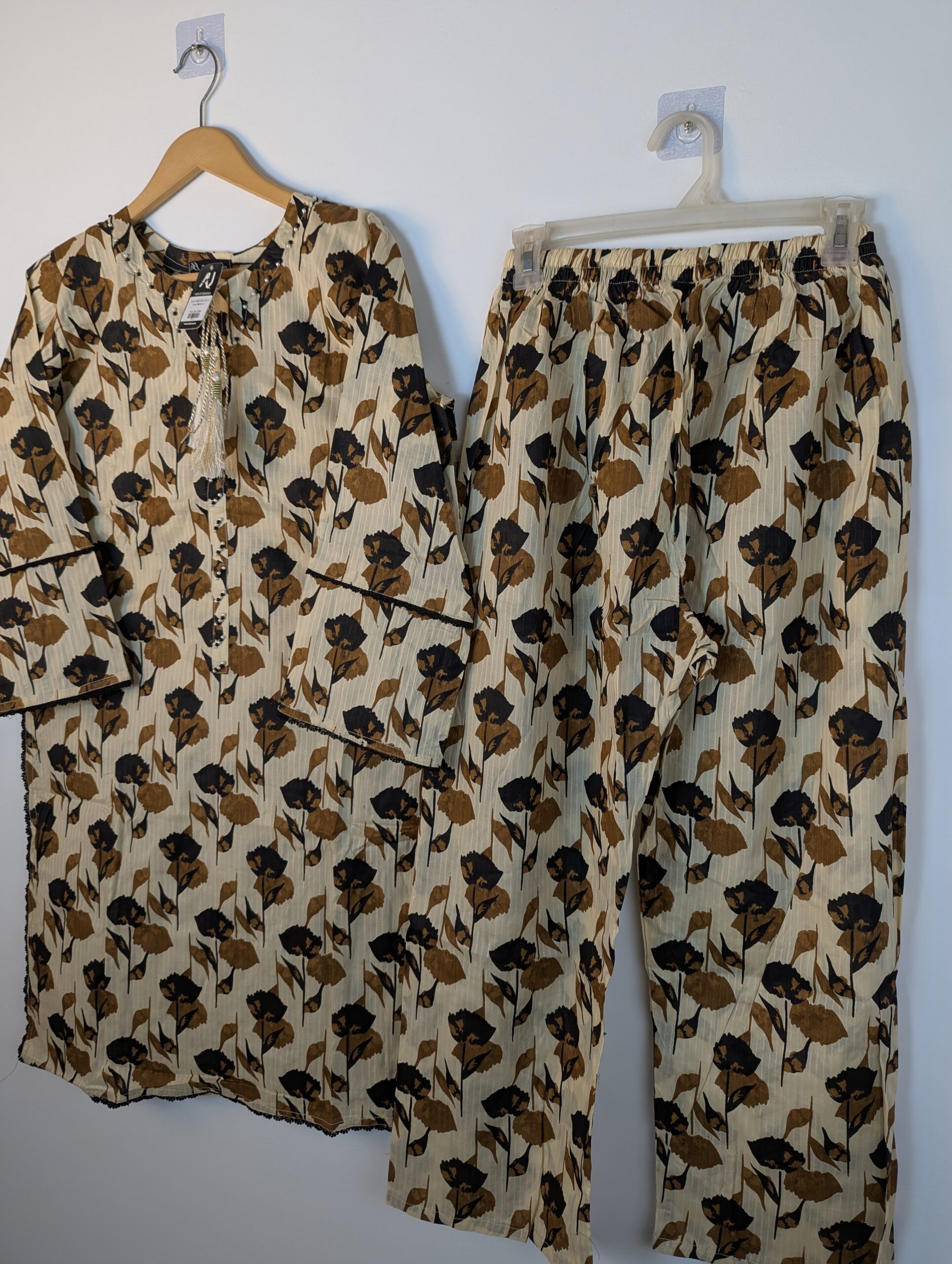 Bana doria 2 piece lawn AAC4-2PCS-P(1-5) - Image 5