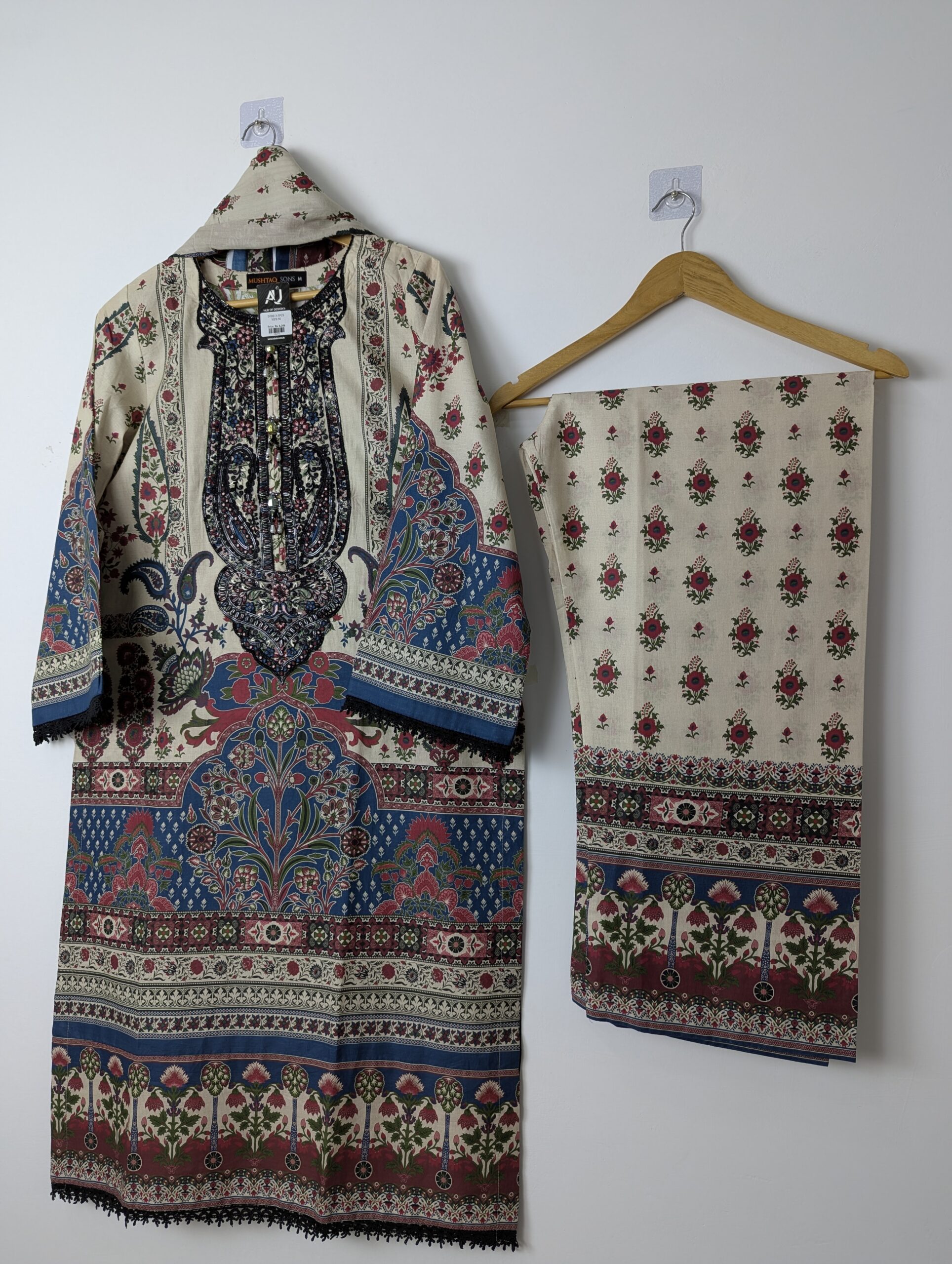 Premium Lawn |RTW|-INDS13-3PCS - Image 4