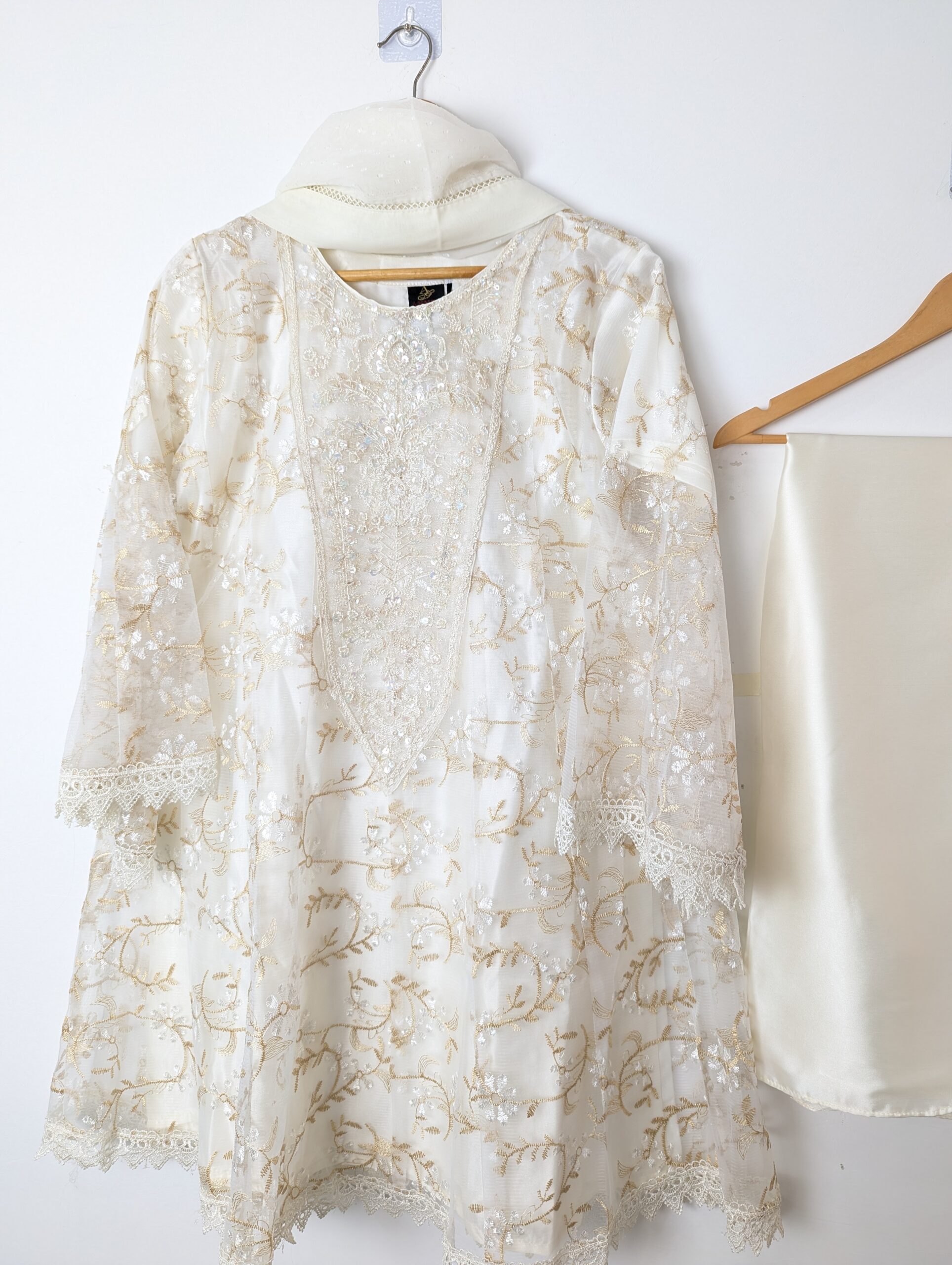 delicate white Frock AMD258-WHITE - Image 3